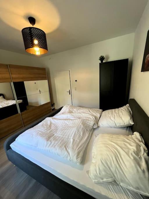 Jaybnb - Geraeumiges Apartment Am Hafen Von Dortmund Luaran gambar