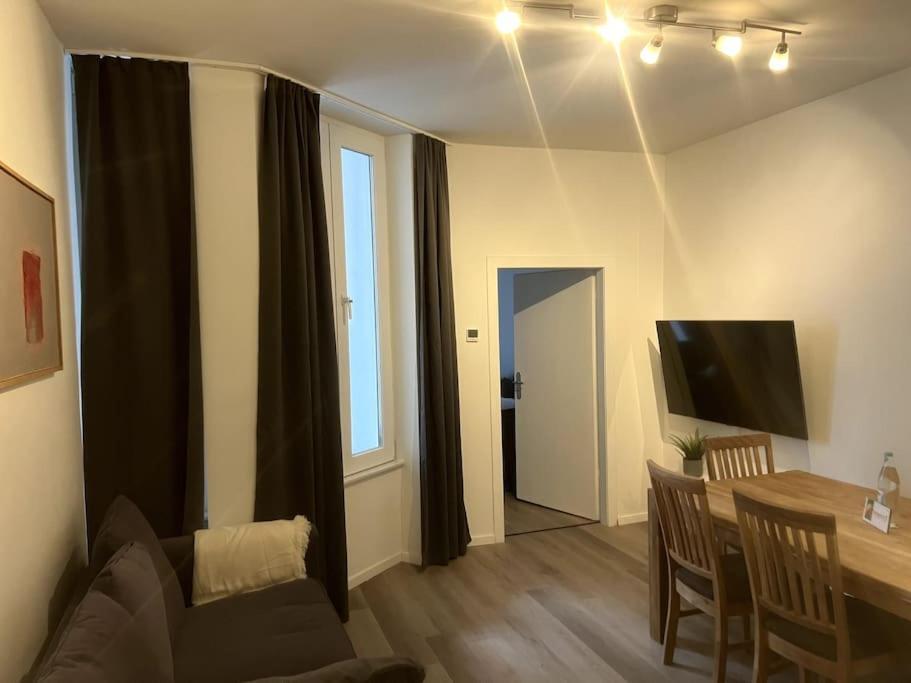 Jaybnb - Geraeumiges Apartment Am Hafen Von Dortmund Luaran gambar